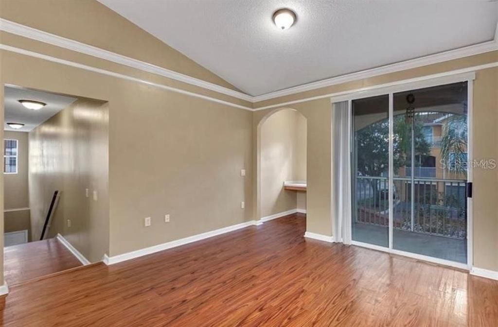 В аренду: $2,095 (2 спален, 2 ванн, 1174 Квадратных фут)