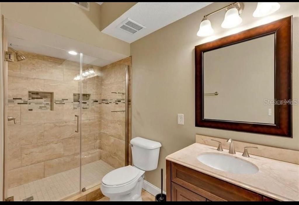 В аренду: $2,095 (2 спален, 2 ванн, 1174 Квадратных фут)