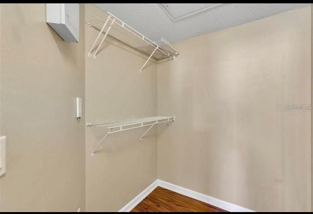 В аренду: $2,095 (2 спален, 2 ванн, 1174 Квадратных фут)