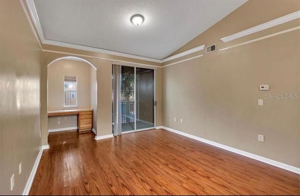 В аренду: $2,095 (2 спален, 2 ванн, 1174 Квадратных фут)