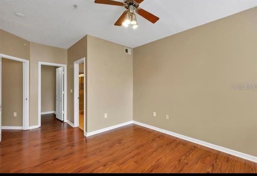 В аренду: $2,095 (2 спален, 2 ванн, 1174 Квадратных фут)