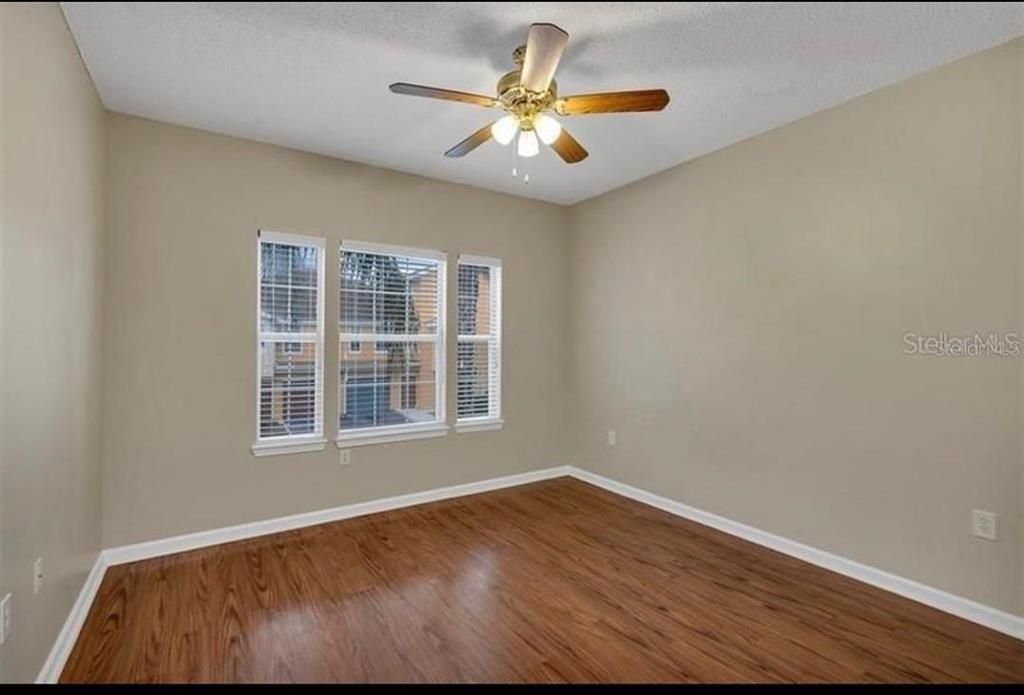 В аренду: $2,095 (2 спален, 2 ванн, 1174 Квадратных фут)