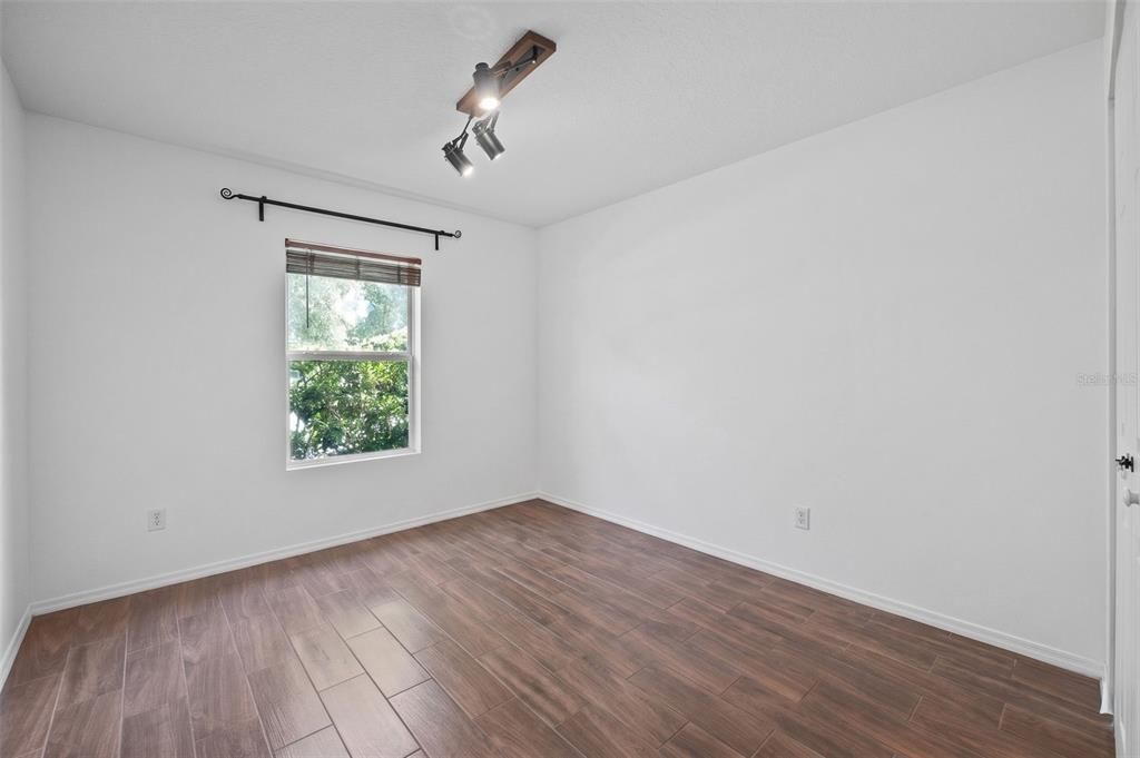 For Sale: $419,900 (3 beds, 2 baths, 1976 Square Feet)