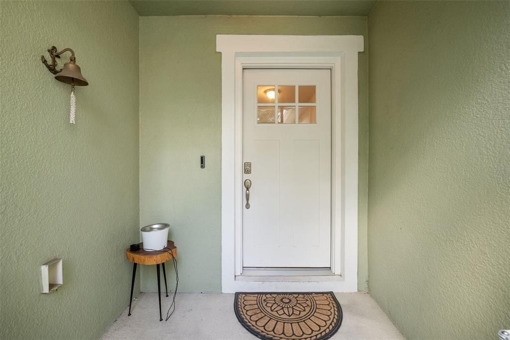 For Sale: $419,900 (3 beds, 2 baths, 1976 Square Feet)