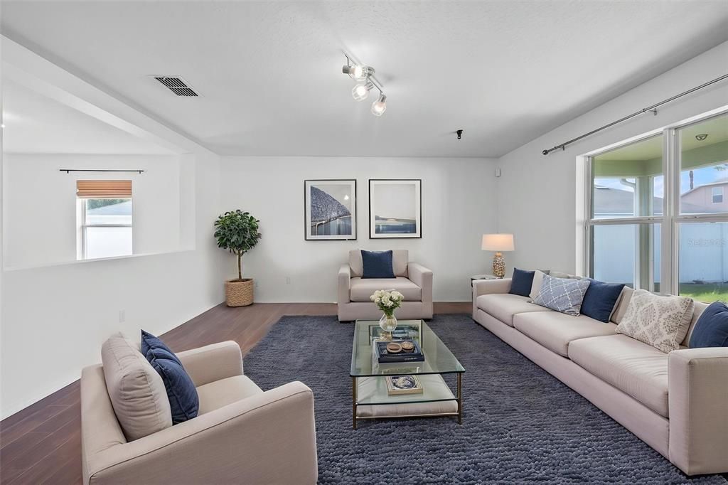 For Sale: $419,900 (3 beds, 2 baths, 1976 Square Feet)