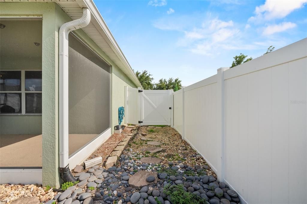 For Sale: $419,900 (3 beds, 2 baths, 1976 Square Feet)