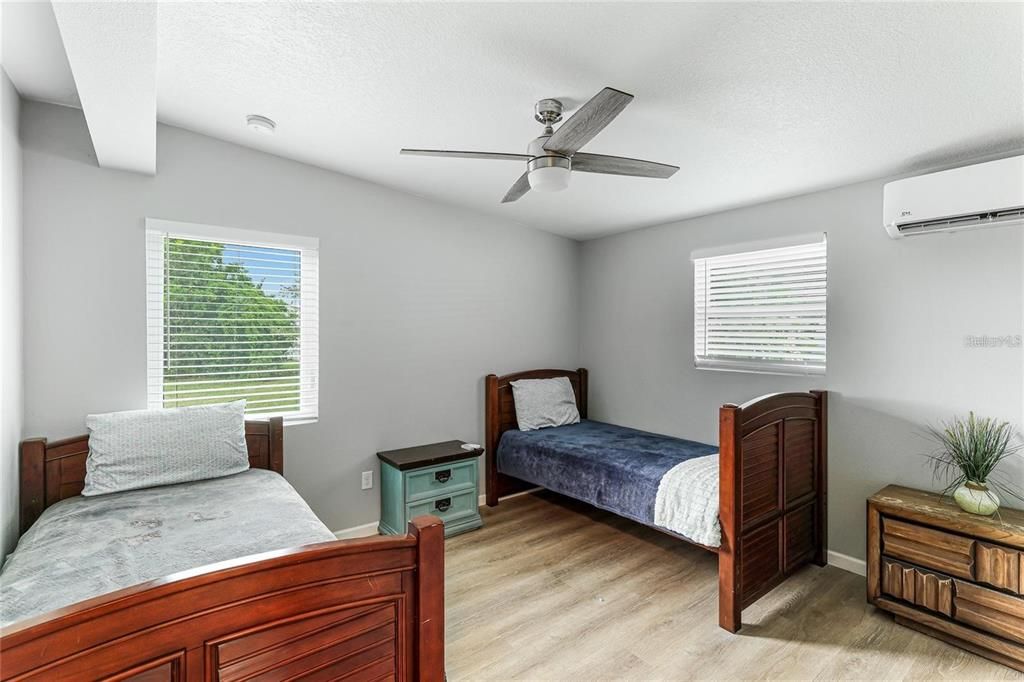 For Rent: $2,300 (3 beds, 1 baths, 1174 Square Feet)