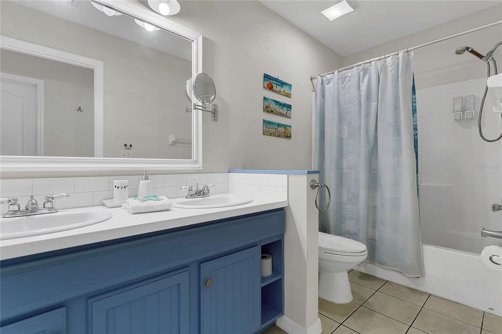 Active With Contract: $325,000 (4 beds, 3 baths, 1768 Square Feet)