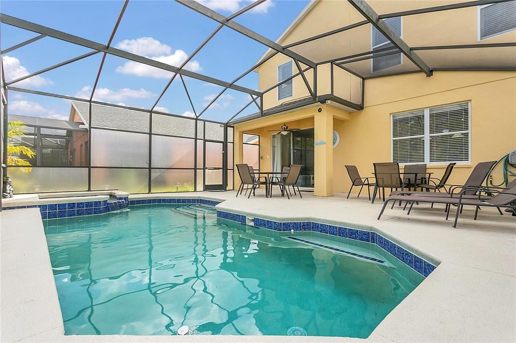 Active With Contract: $325,000 (4 beds, 3 baths, 1768 Square Feet)