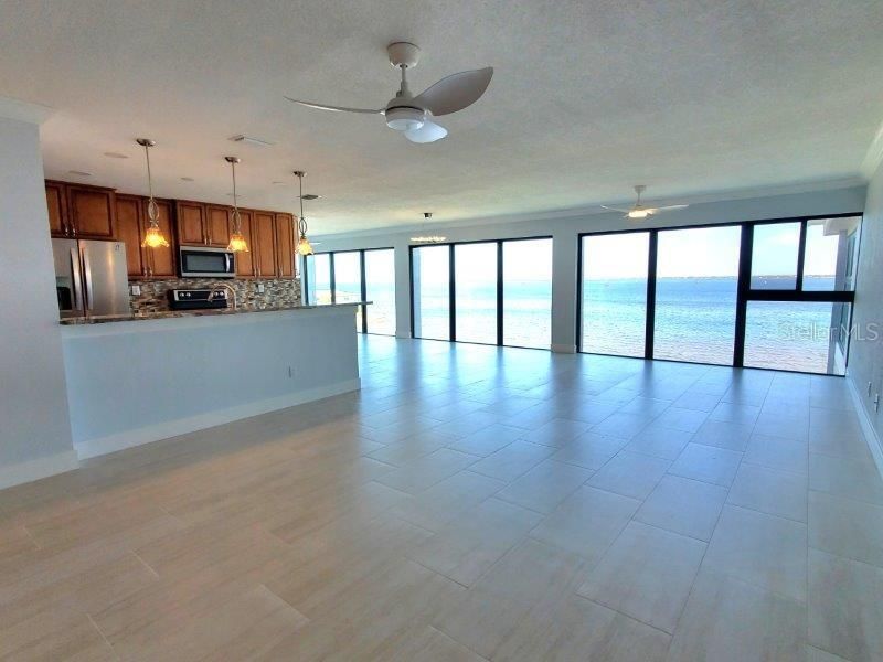 For Rent: $2,800 (3 beds, 2 baths, 1823 Square Feet)