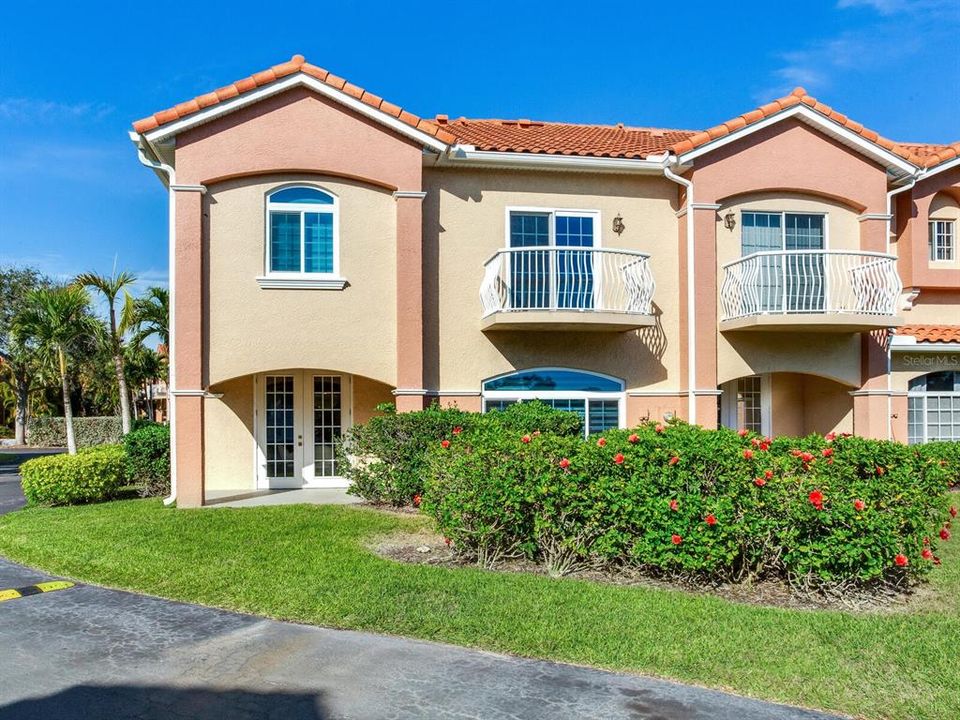 For Rent: $4,000 (3 beds, 2 baths, 2626 Square Feet)