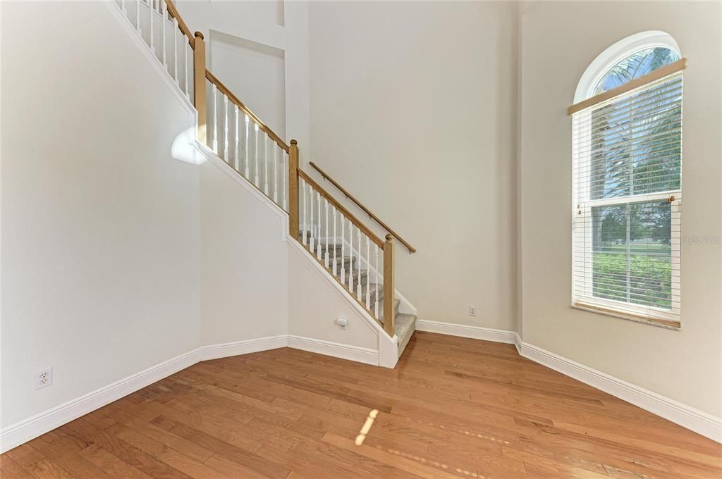 Activo con contrato: $950,000 (4 camas, 4 baños, 3585 Pies cuadrados)
