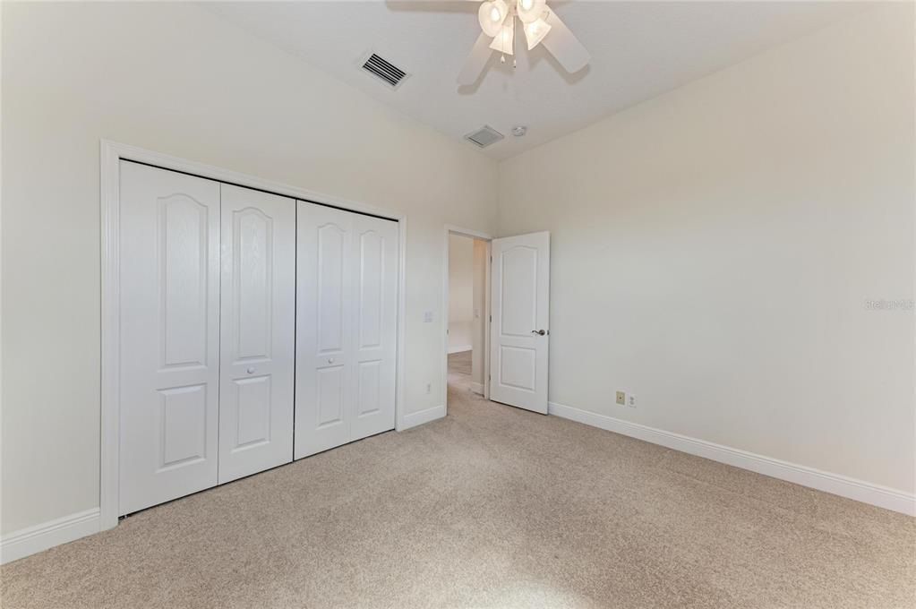 Activo con contrato: $950,000 (4 camas, 4 baños, 3585 Pies cuadrados)