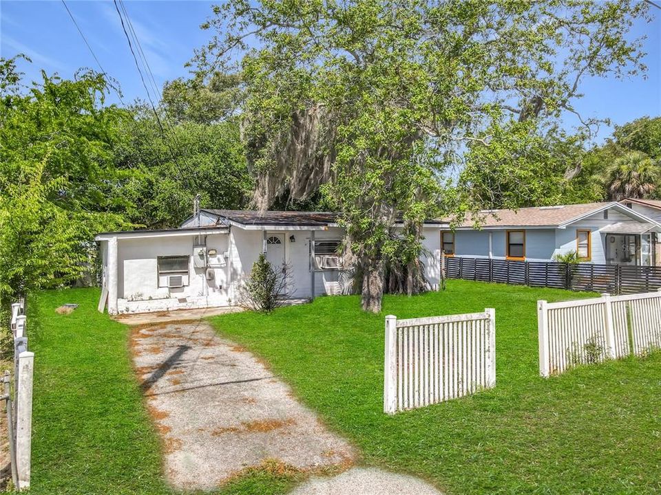 For Sale: $159,900 (2 beds, 1 baths, 648 Square Feet)