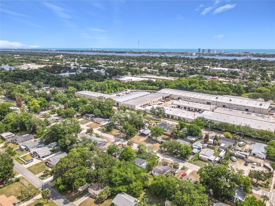 For Sale: $159,900 (2 beds, 1 baths, 648 Square Feet)