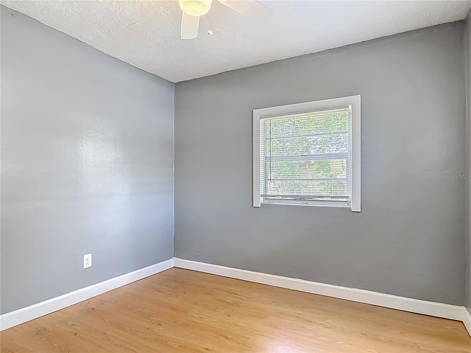 For Sale: $159,900 (2 beds, 1 baths, 648 Square Feet)