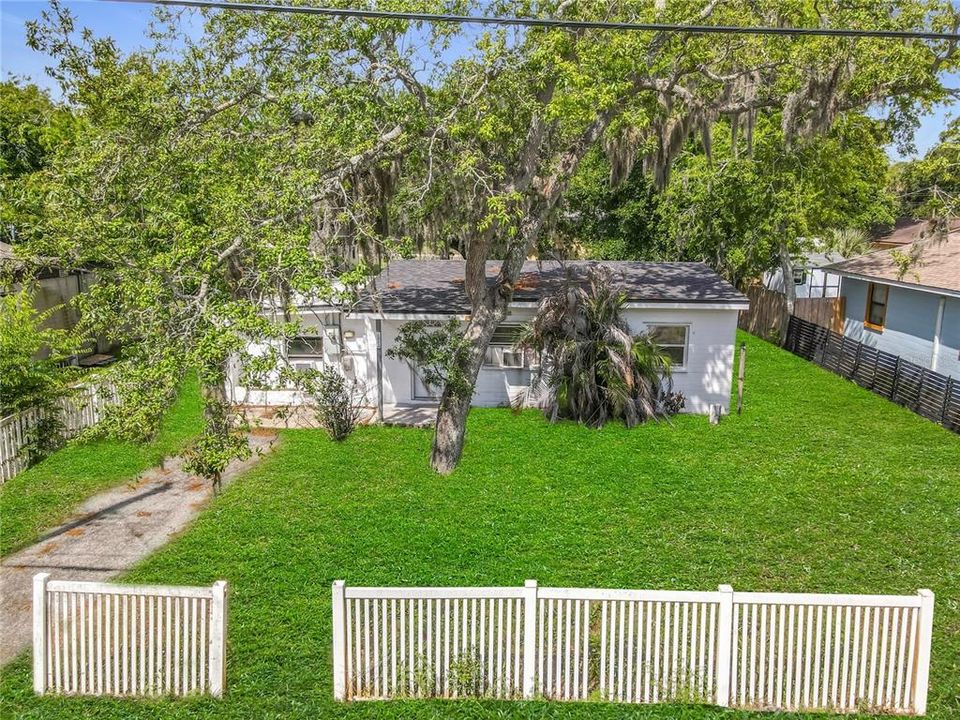 For Sale: $159,900 (2 beds, 1 baths, 648 Square Feet)