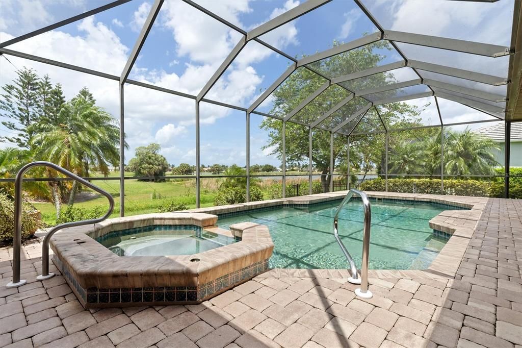 En Venta: $599,900 (3 camas, 2 baños, 2674 Pies cuadrados)