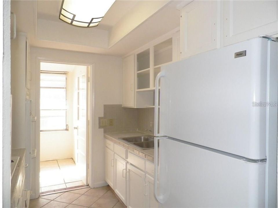 На продажу: $99,900 (2 спален, 1 ванн, 847 Квадратных фут)