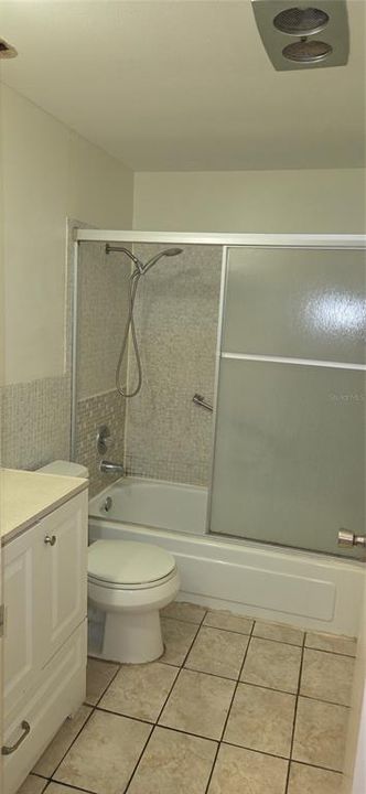 На продажу: $99,900 (2 спален, 1 ванн, 847 Квадратных фут)