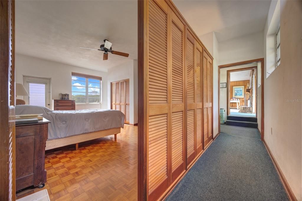 En Venta: $398,500 (5 camas, 3 baños, 2752 Pies cuadrados)