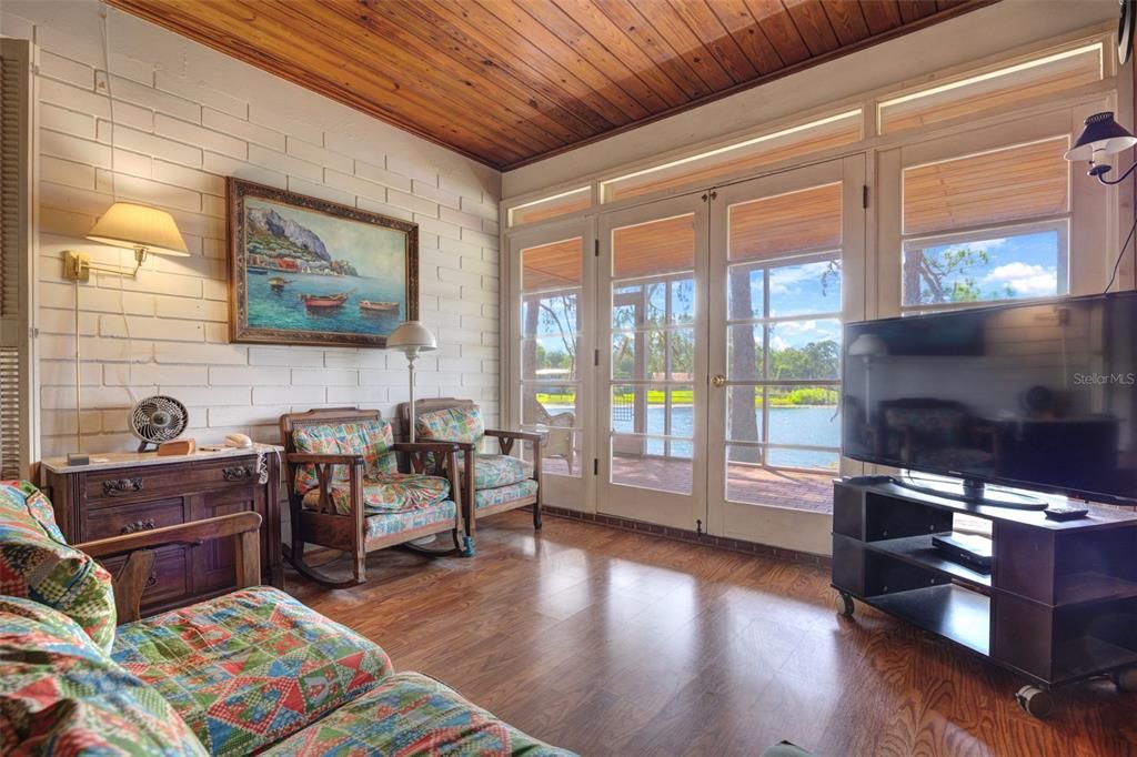 En Venta: $398,500 (5 camas, 3 baños, 2752 Pies cuadrados)