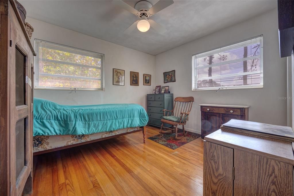 En Venta: $398,500 (5 camas, 3 baños, 2752 Pies cuadrados)