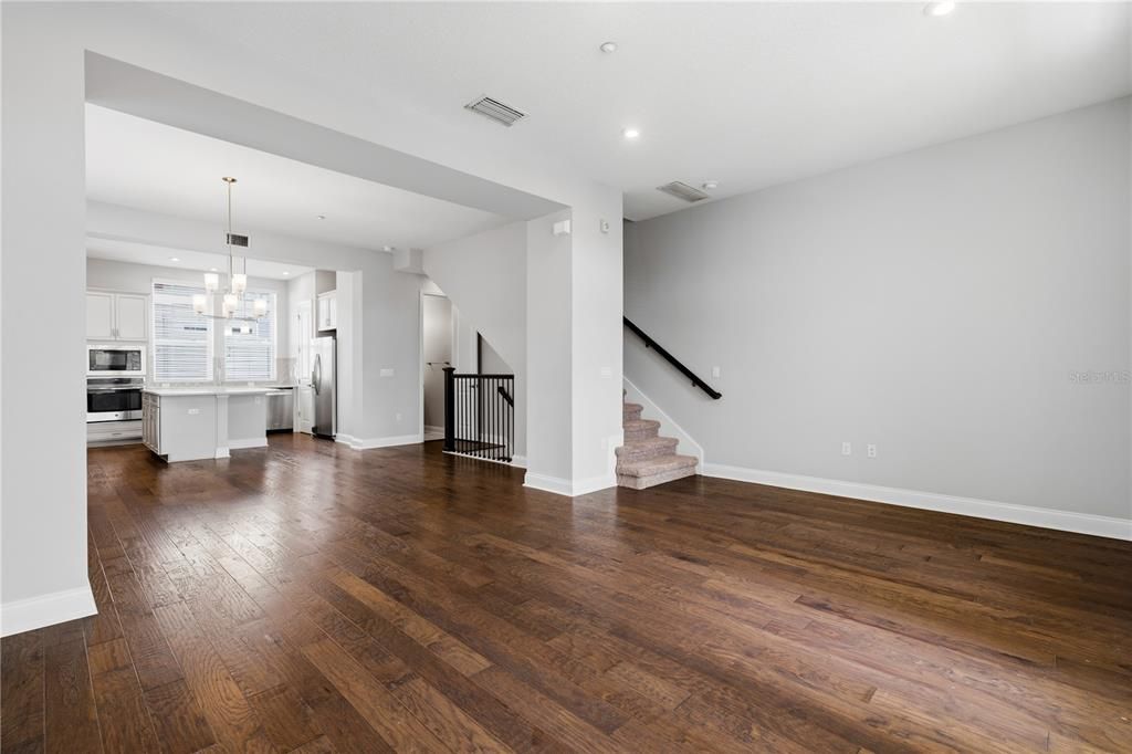 For Sale: $659,000 (3 beds, 3 baths, 1880 Square Feet)
