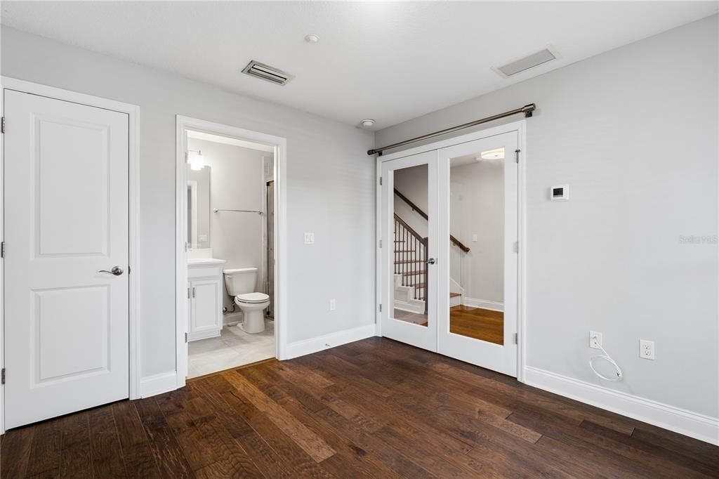 For Sale: $659,000 (3 beds, 3 baths, 1880 Square Feet)