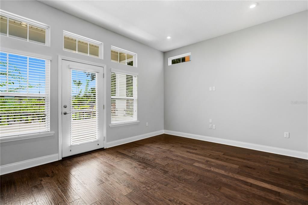 For Sale: $659,000 (3 beds, 3 baths, 1880 Square Feet)