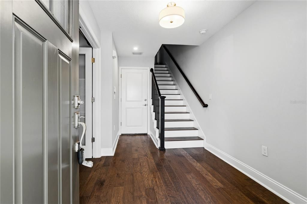 For Sale: $659,000 (3 beds, 3 baths, 1880 Square Feet)
