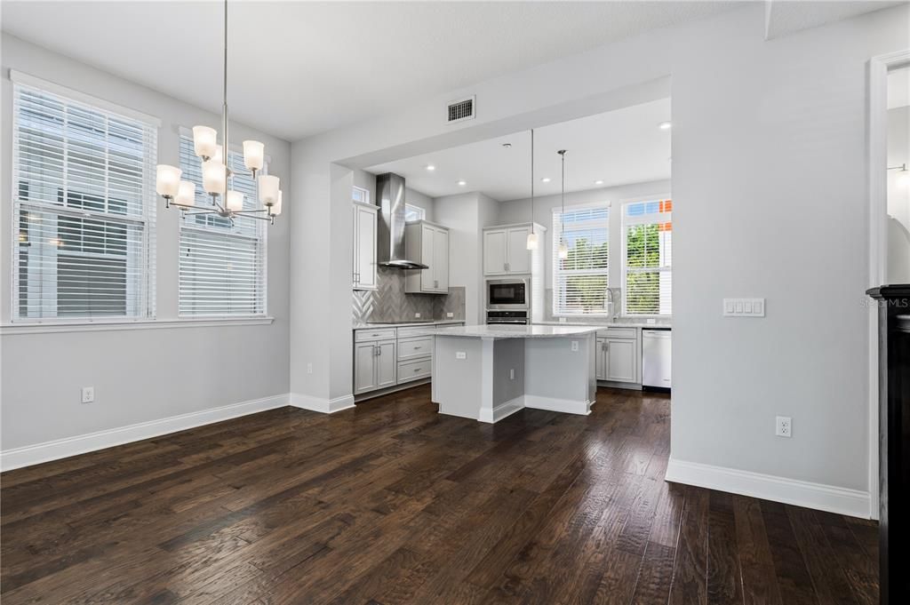 For Sale: $659,000 (3 beds, 3 baths, 1880 Square Feet)
