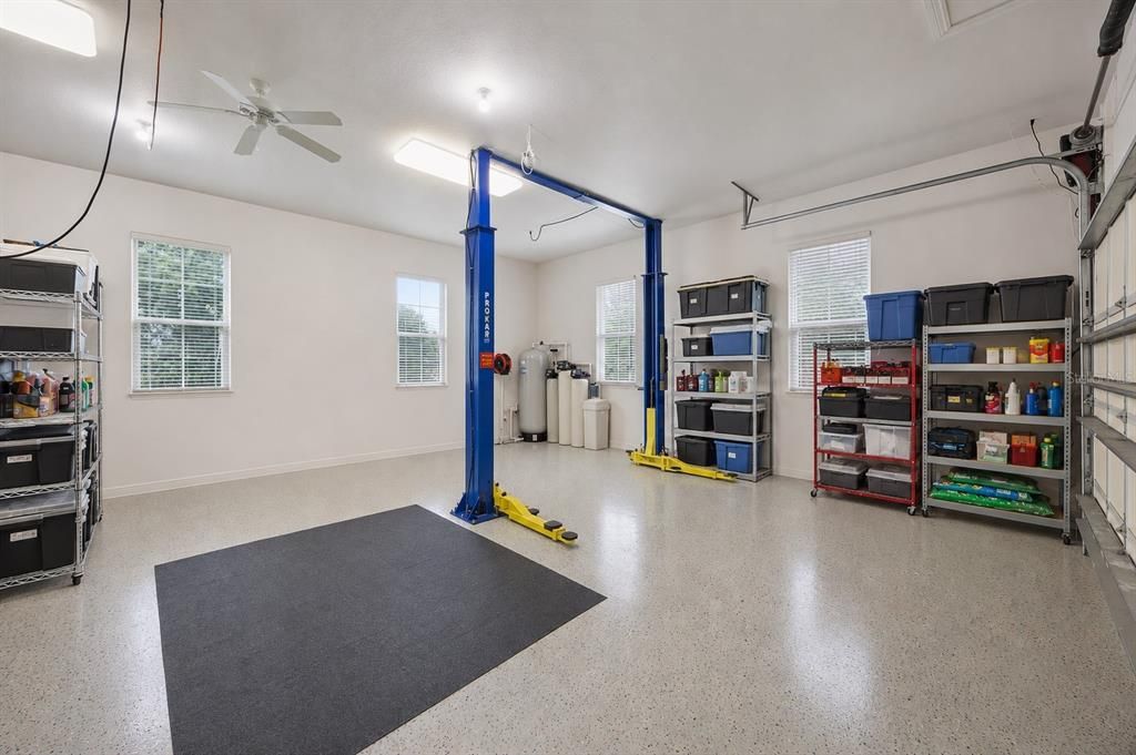 For Sale: $1,295,000 (4 beds, 5 baths, 4186 Square Feet)