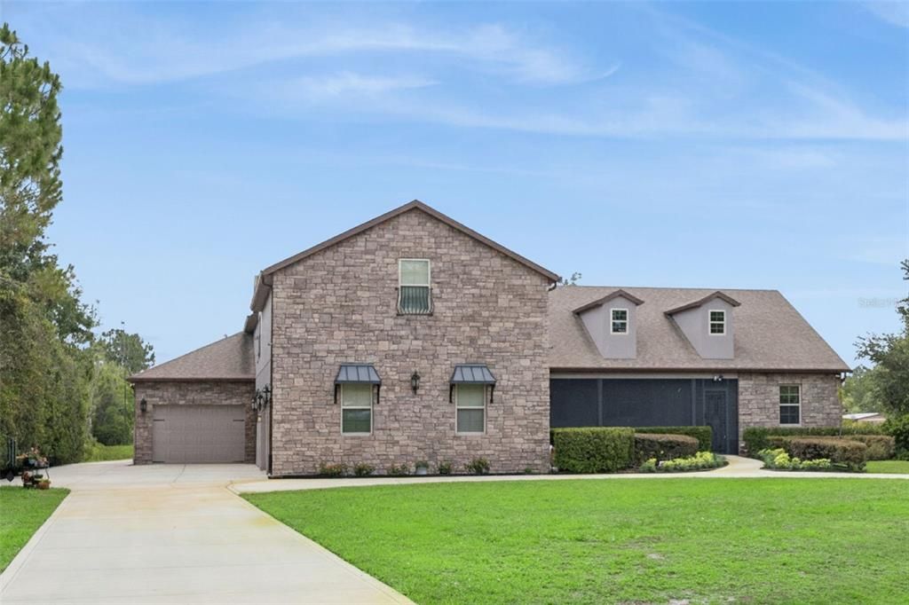 For Sale: $1,295,000 (4 beds, 5 baths, 4186 Square Feet)