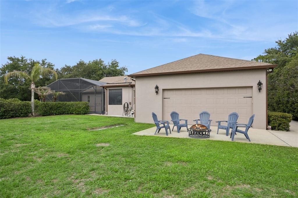 For Sale: $1,295,000 (4 beds, 5 baths, 4186 Square Feet)