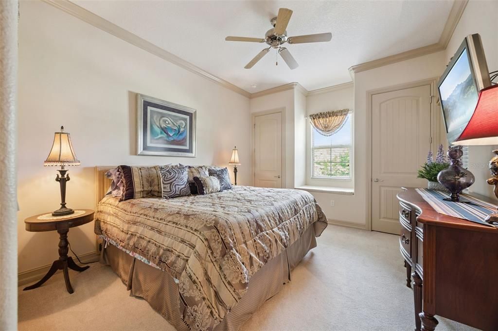 For Sale: $1,295,000 (4 beds, 5 baths, 4186 Square Feet)