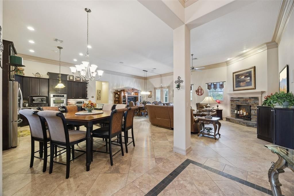 For Sale: $1,295,000 (4 beds, 5 baths, 4186 Square Feet)