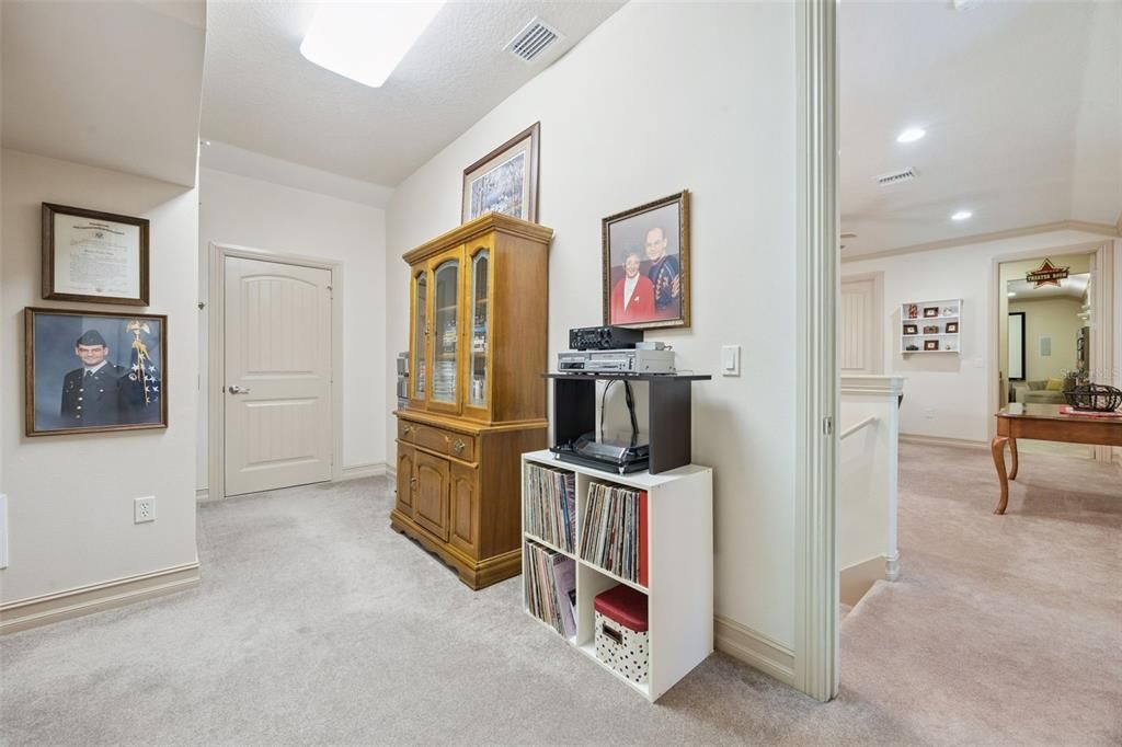 For Sale: $1,295,000 (4 beds, 5 baths, 4186 Square Feet)