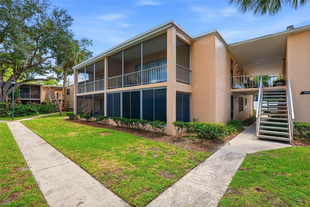 Active With Contract: $140,000 (3 beds, 2 baths, 1176 Square Feet)