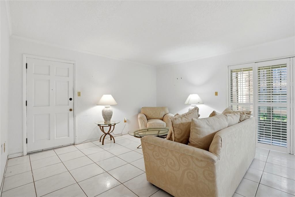 Active With Contract: $140,000 (3 beds, 2 baths, 1176 Square Feet)