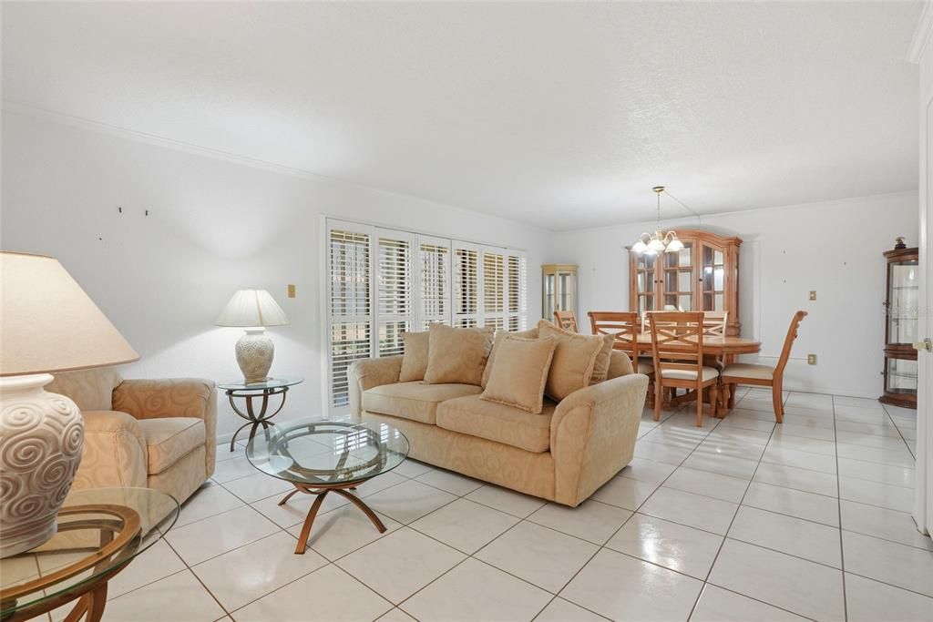 Active With Contract: $140,000 (3 beds, 2 baths, 1176 Square Feet)