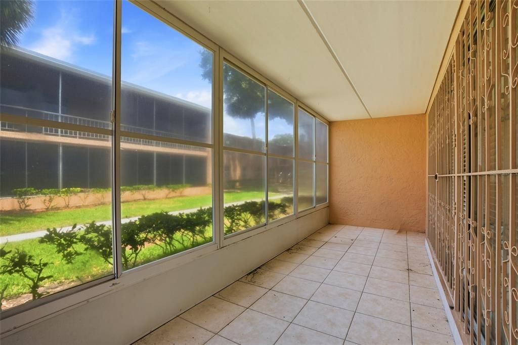 Active With Contract: $140,000 (3 beds, 2 baths, 1176 Square Feet)