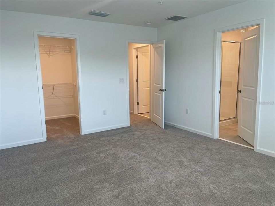 For Rent: $2,350 (3 beds, 2 baths, 1627 Square Feet)