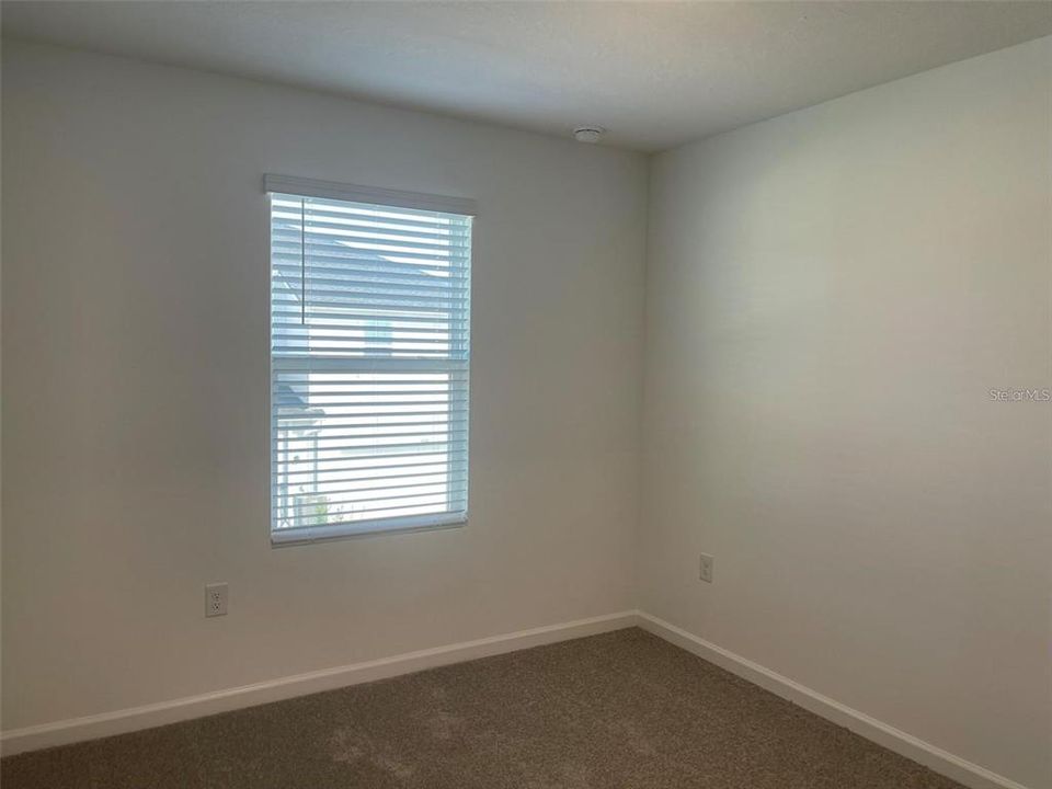 For Rent: $2,350 (3 beds, 2 baths, 1627 Square Feet)