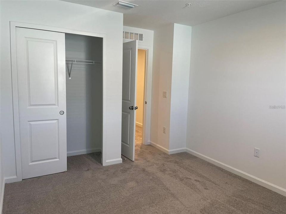 For Rent: $2,350 (3 beds, 2 baths, 1627 Square Feet)