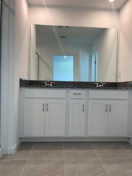 For Rent: $2,350 (3 beds, 2 baths, 1627 Square Feet)