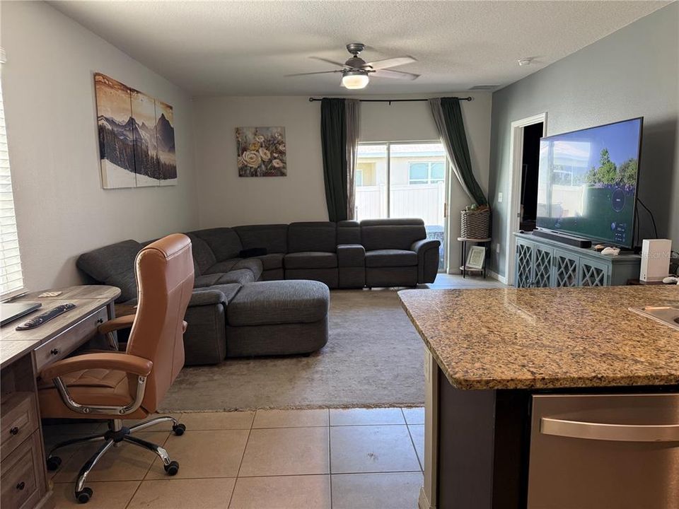 For Sale: $445,000 (3 beds, 2 baths, 1494 Square Feet)