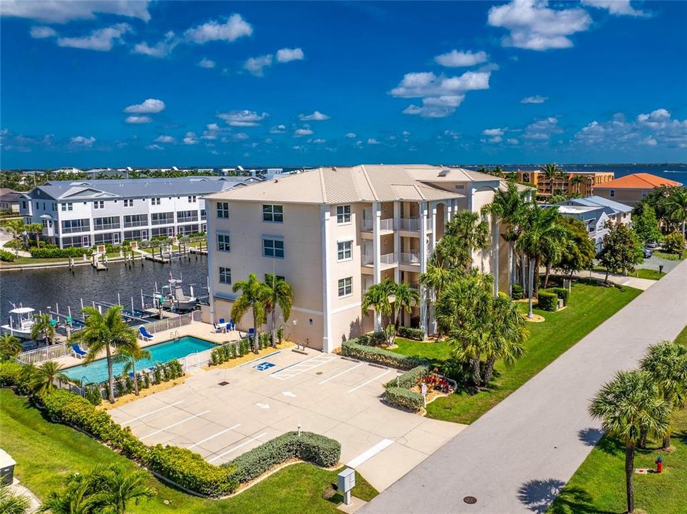 For Sale: $429,000 (3 beds, 2 baths, 2021 Square Feet)