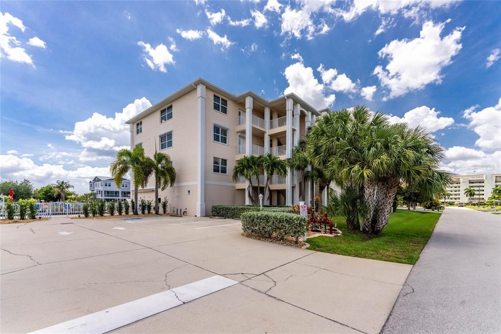 For Sale: $429,000 (3 beds, 2 baths, 2021 Square Feet)