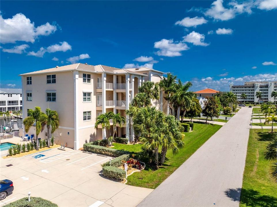 For Sale: $429,000 (3 beds, 2 baths, 2021 Square Feet)